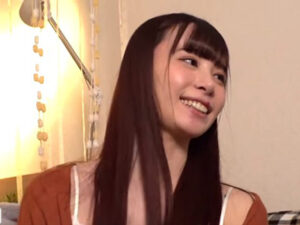 SSS級美女が彼氏にお願いされて筆おろしセックス！童貞チンポを卒業させる！